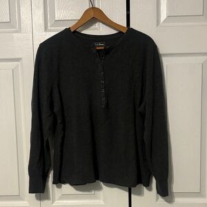 L.L. Bean Gray Thermal Henley: 2X